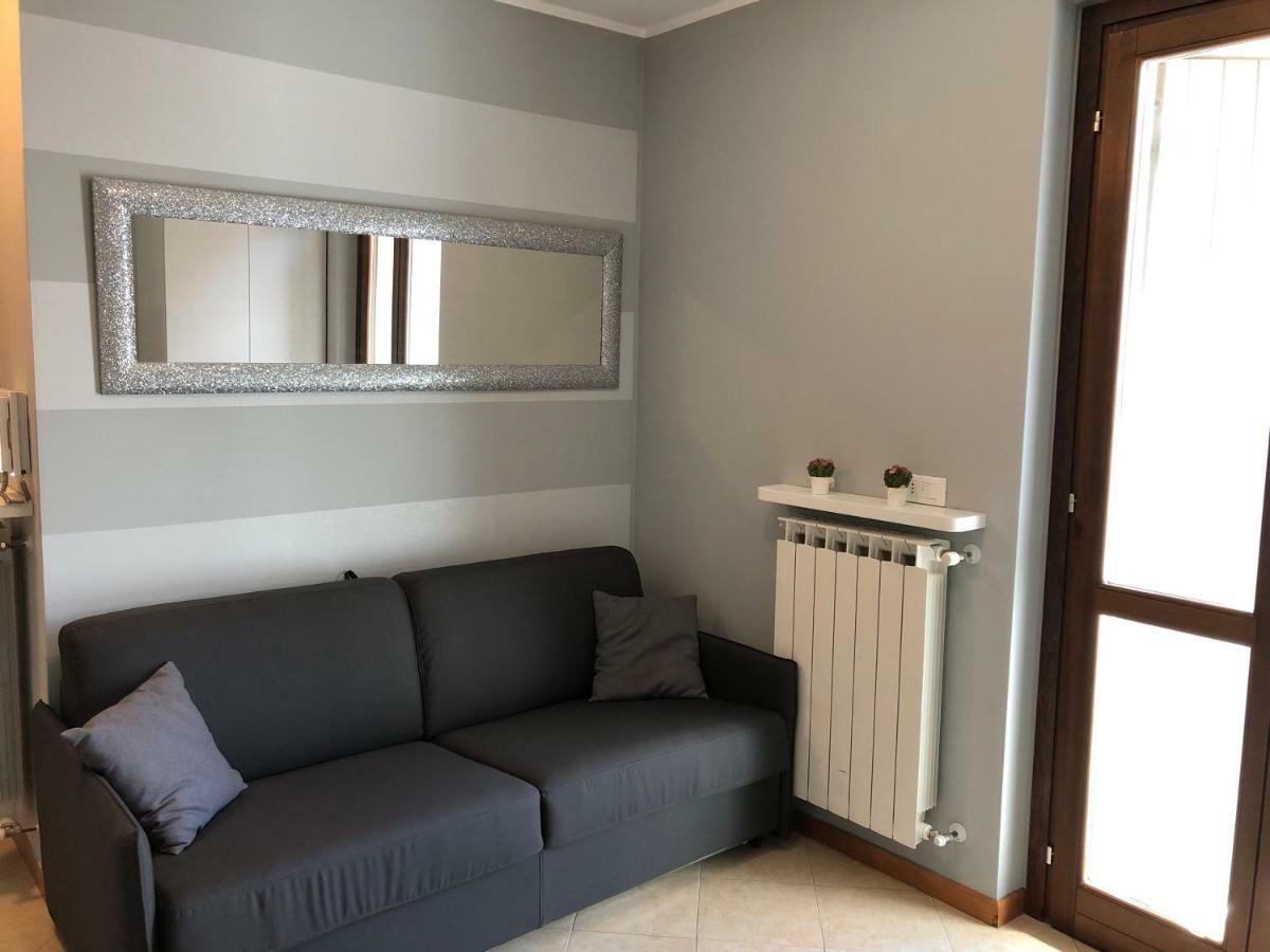 Bergamo Easy Airport Apartment ภายนอก รูปภาพ