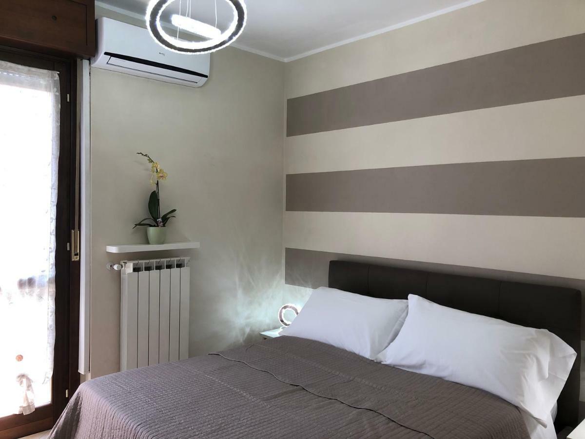 Bergamo Easy Airport Apartment ภายนอก รูปภาพ