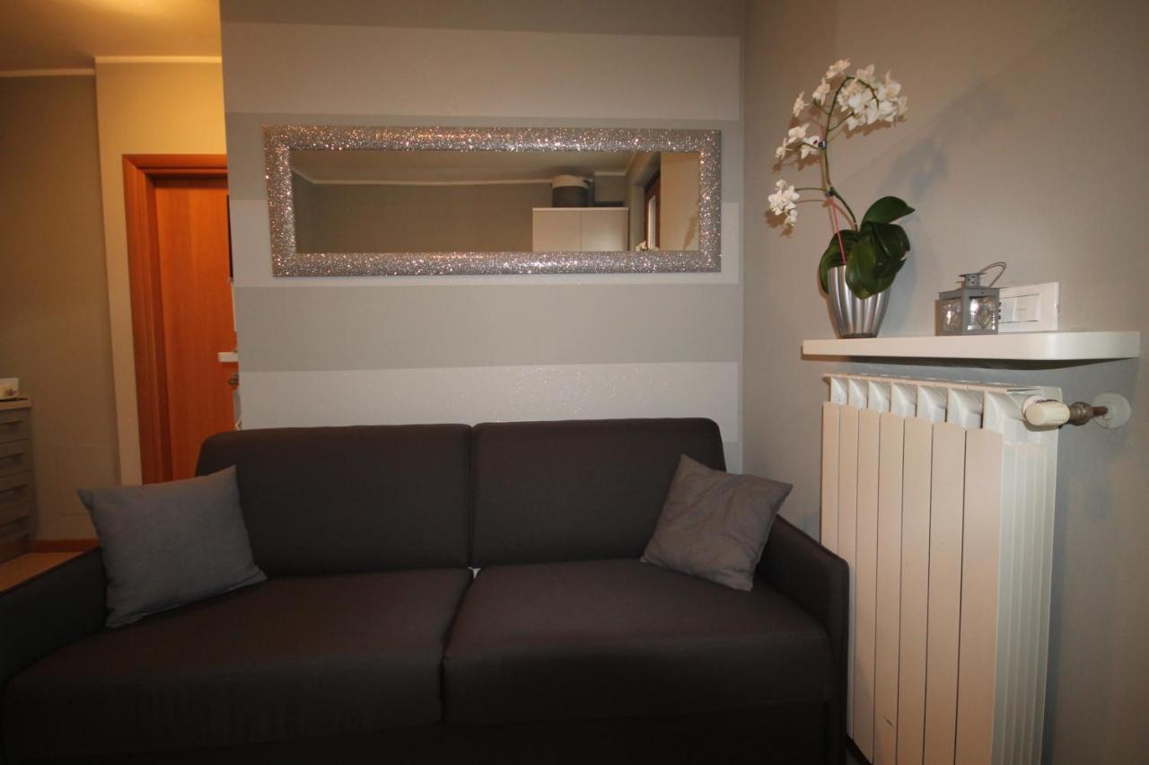 Bergamo Easy Airport Apartment ภายนอก รูปภาพ