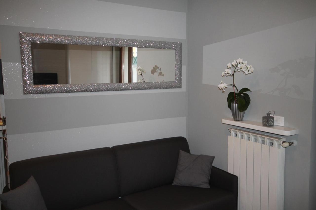 Bergamo Easy Airport Apartment ภายนอก รูปภาพ